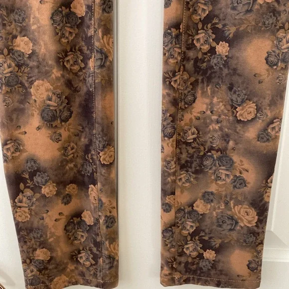 Almost Famousl legging / jean. size 7 - Picture 6 of 9